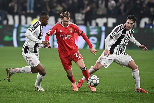 Phân tích tỷ lệ kèo nhà cái mới nhất cùng lịch ngoại hạng anh chi tiết và dự đoán chính xác